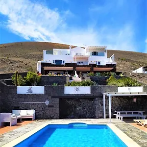 Oasis La Asomada Tías